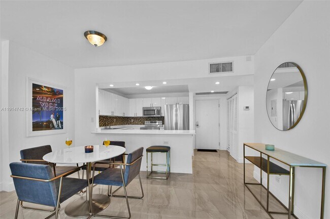 Building Photo - 2301 Collins Ave