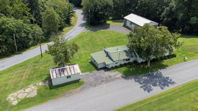 Foto del edificio - 86 Carpenter Rd