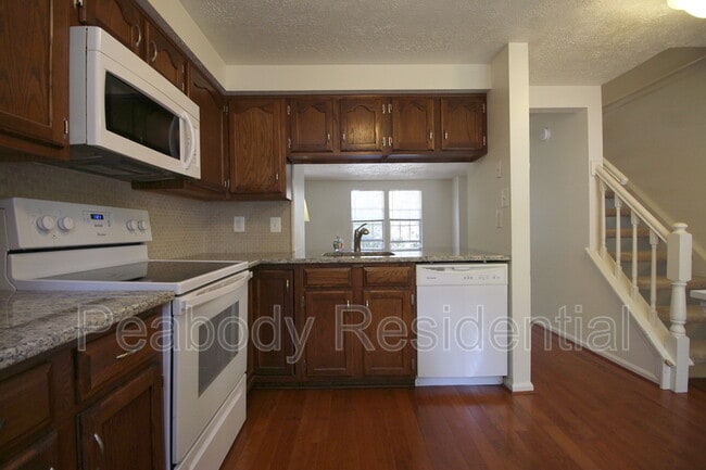 Building Photo - 1544 Woodcrest Dr