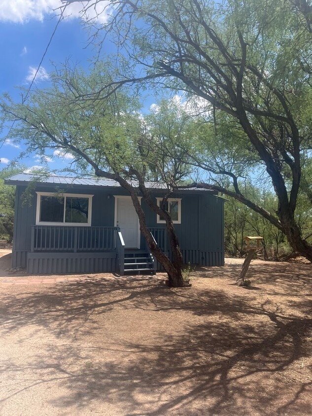 Primary Photo - Cozy remodeled 2 Bedroom 1 Bathroom Cottag...