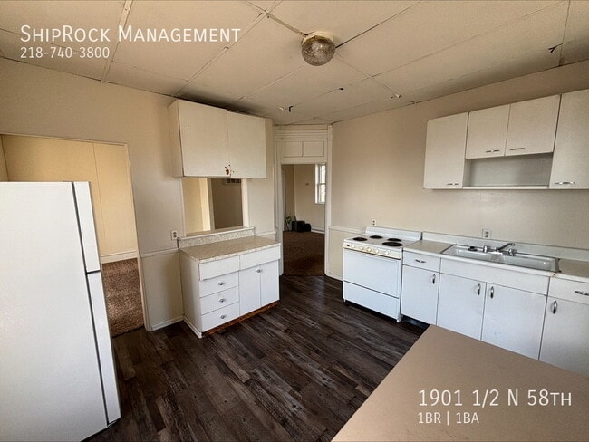 Foto del edificio - 1901 1/2 N 58th-