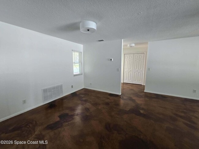Building Photo - 598 Verbenia Ct