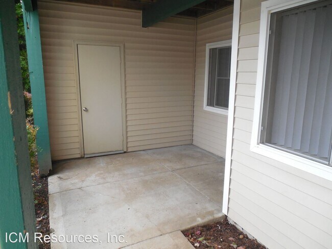 Building Photo - 2 br, 2 bath Apartment - 2350 SW 257th Ave...