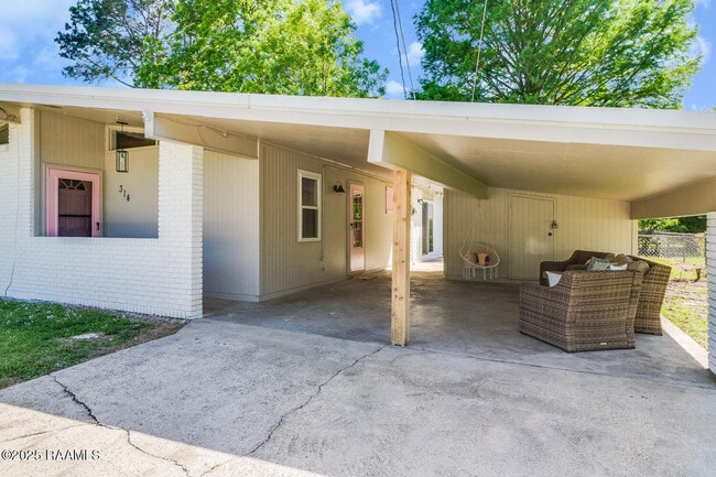 Foto del edificio - 314 Harrell Dr