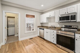 Building Photo - 798 Mt Auburn St