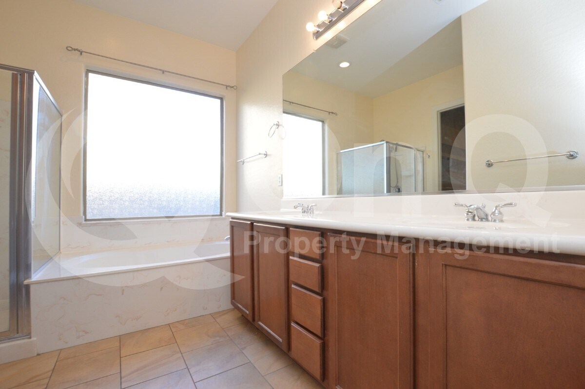 Photo - 4235 South Rock Street