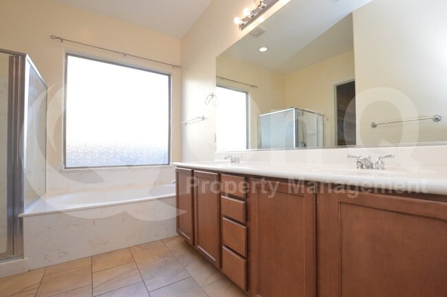 Photo - 4235 S Rock St House