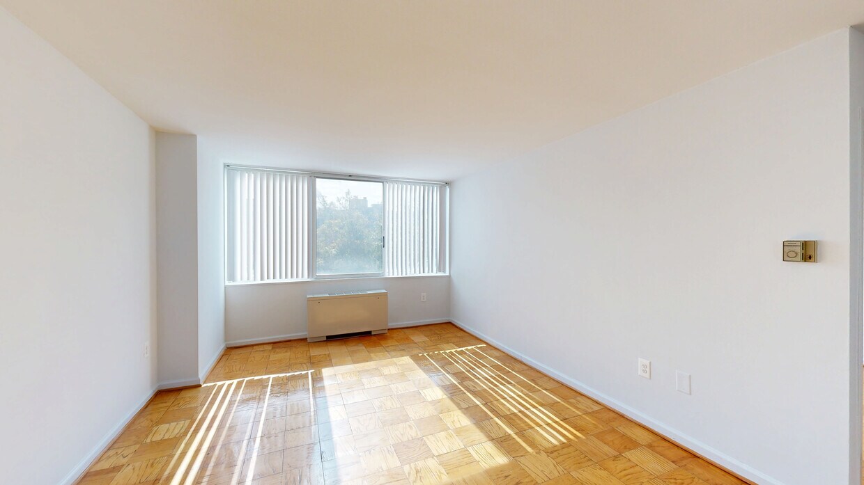 Photo - Newport West Apartments