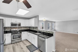 Building Photo - 2211 Timber Ridge Ct