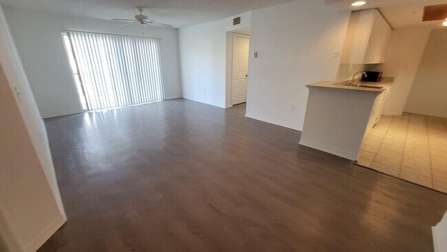 Foto del edificio - 4197 N Haverhill Rd