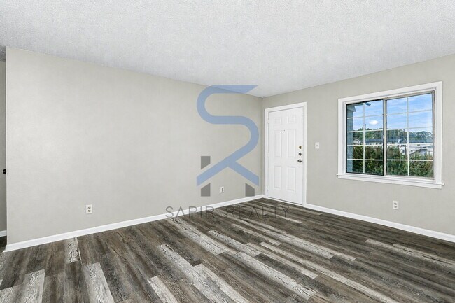 Foto del edificio - 2045 Alison Ct SW