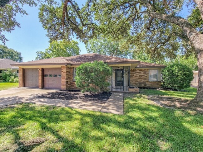 Foto del edificio - 4602 Redstart St