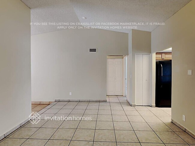 Building Photo - 5408 N 69th Ave