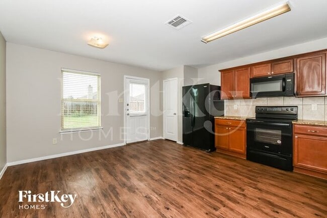 Foto del edificio - 1229 Koto Wood Dr