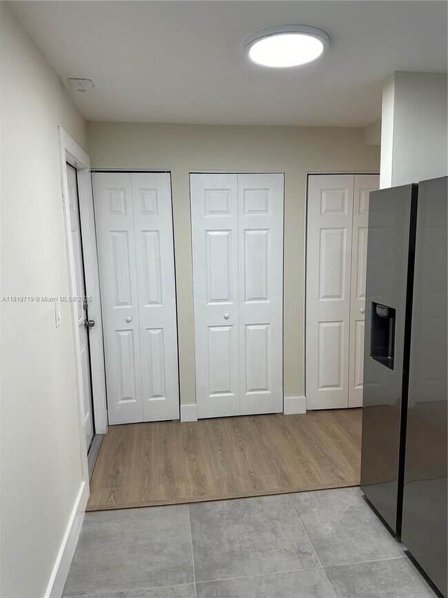 Foto del edificio - 10090 NW 80th Ct