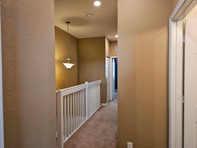 Building Photo - 4324 Maybelle Ln