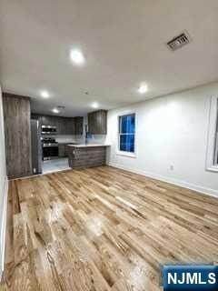 Foto del edificio - 218-220 Kearny Avenue Unit 3