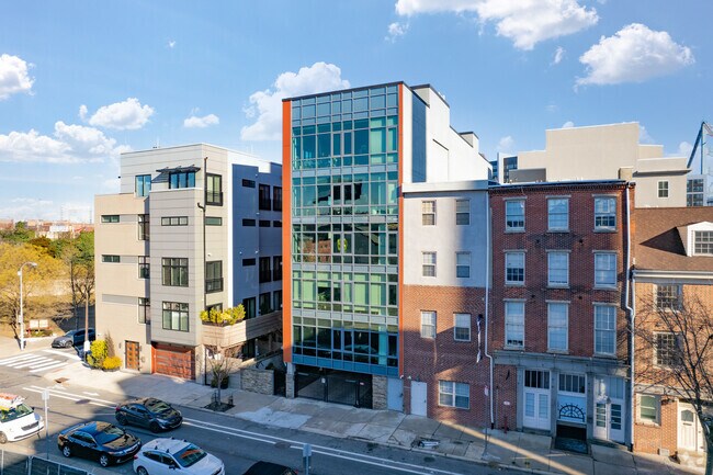 Building Photo - Cu257