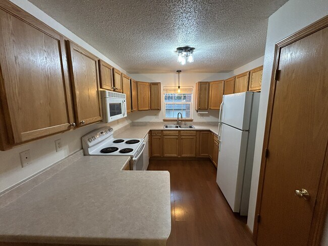 Cocina - 80 Cherry Ct