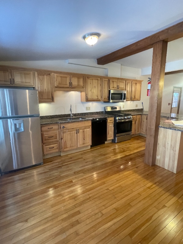 Building Photo - 686 Sebago Rd