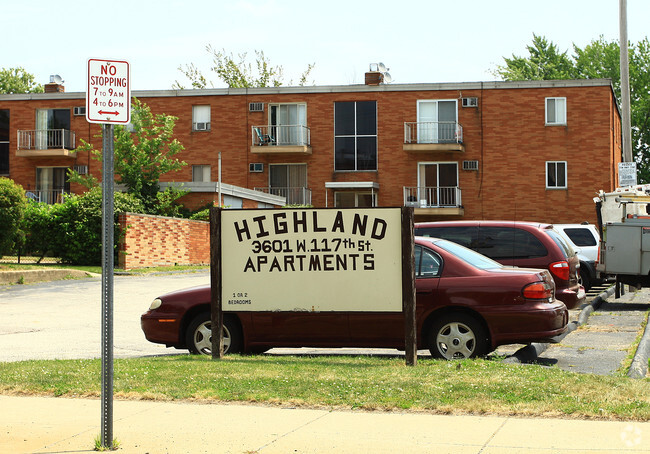 Foto del edificio - Highland Manor Apartments