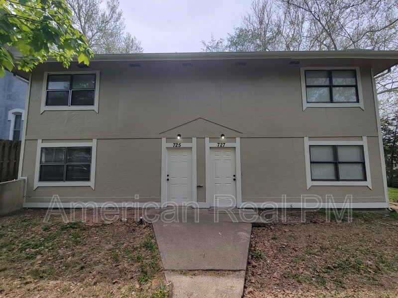 Primary Photo - 725 Chestnut St