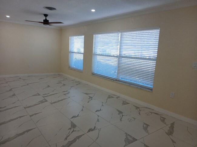 Foto del edificio - 378-378 78th Ave NE