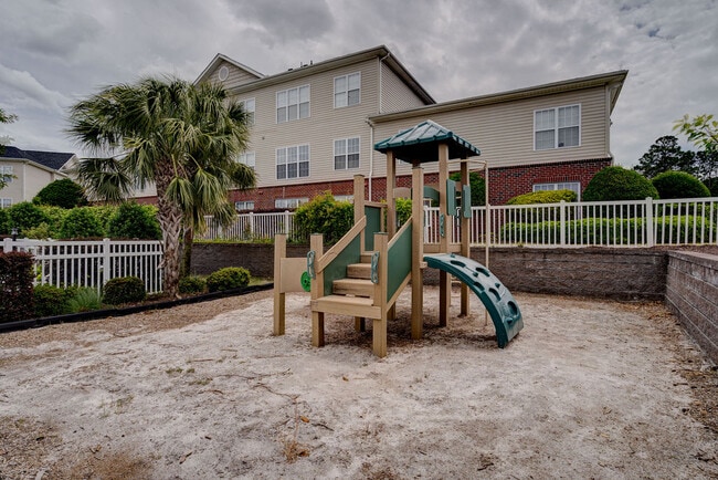 Foto del edificio - 2820 Bloomfield Ln