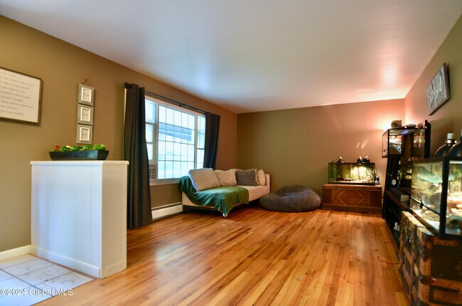 Foto del edificio - 10 Huckleberry Ln