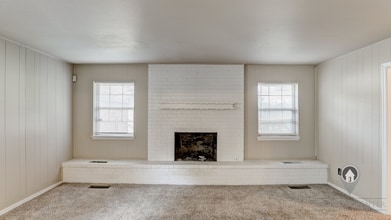 Building Photo - 7507 Knight Lake Dr