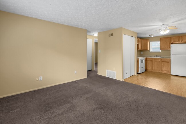 Building Photo - 179 Currier Dr