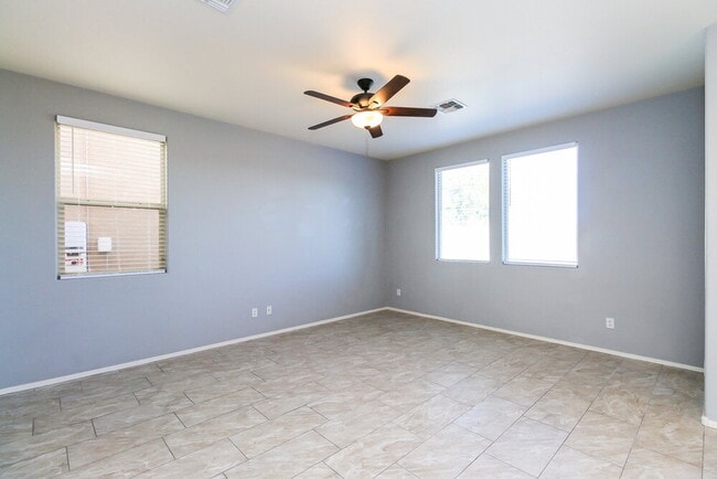 Building Photo - 31317 N Cavalier Dr