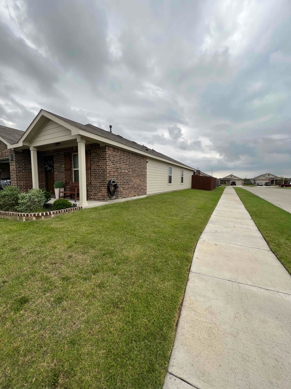 Photo - 345 Falling Star Dr (Haslet, TX) House