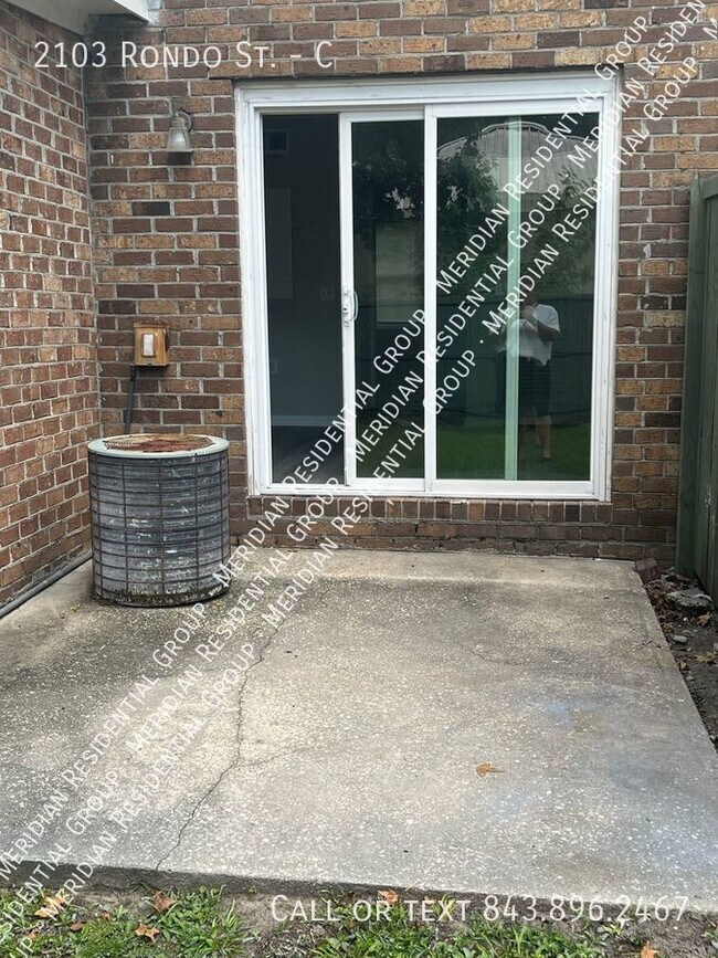 Building Photo - 2 bedroom / 1.5 bath ~ West Ashley