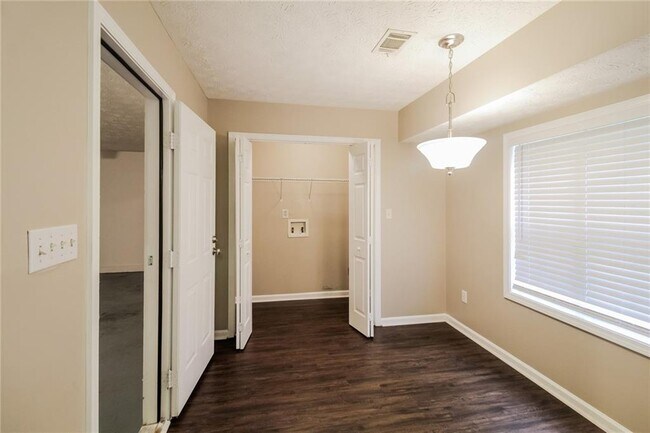 Building Photo - 259 Rocky Branch Dr