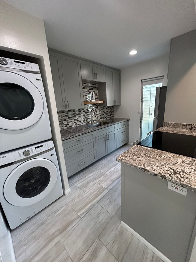 Available on 04/01/26, 785 sqft, 2 Bedroom, 1 Bathroom, 2 Assigned Parking in desirable Mililani - Available on 04/01/26, 785 sqft, 2 Bedroom, 1 Bathroom, 2 Assigned Parking in desirable Mililani Townhome