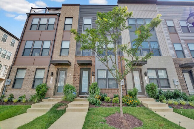 Building Photo - 2502 Emerald Branch Dr