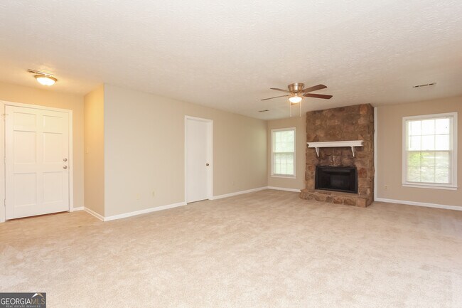 Building Photo - 7307 Fernwood Dr