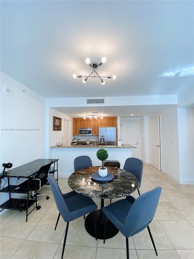Foto del edificio - 55 Merrick Way