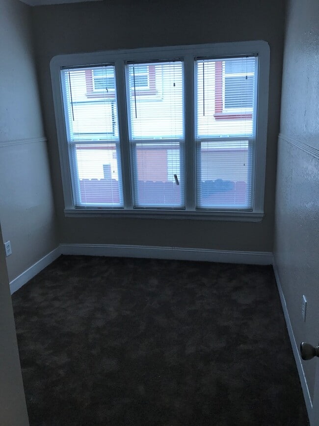 Photo - 01856 Apartment