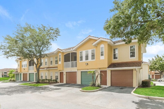 Photo - 1 bedroom condo with attached garage in Hunter's Creek