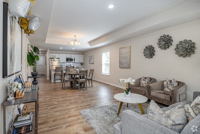 2BR, 2BA - 1,300SF - Aspen - Living Room - Northgate Canton