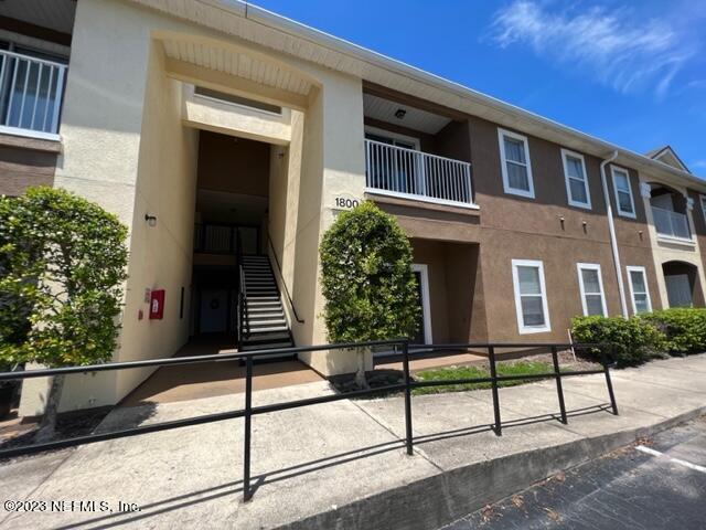 Foto del edificio - 7920 Merrill Rd