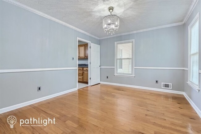 Building Photo - 130 Southwood Court