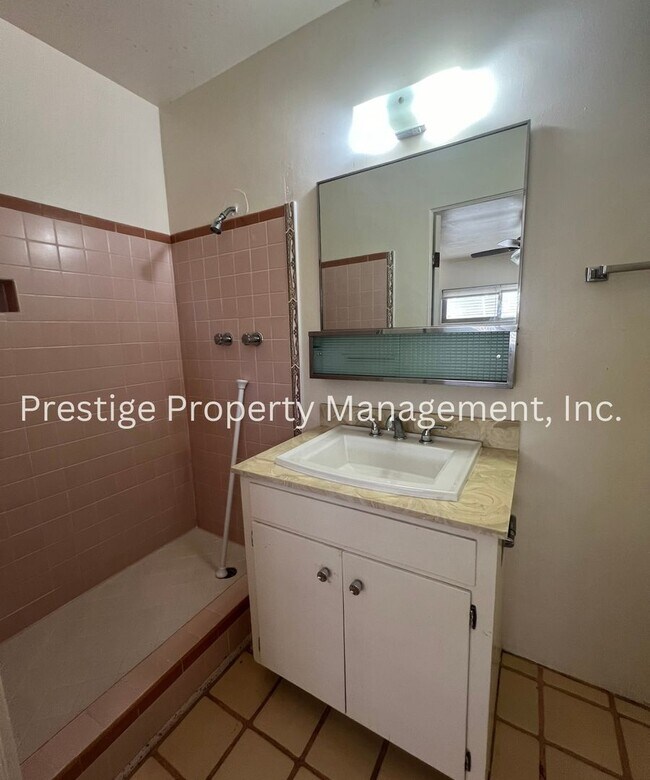 Foto del edificio - 3BD 2BA Waiting for You to Call Home!!