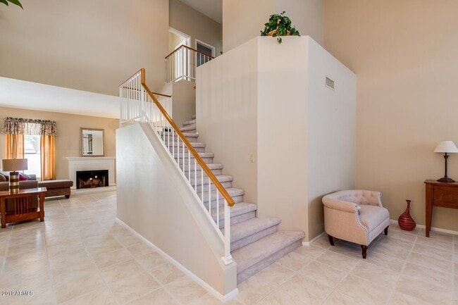 Building Photo - Location! Location! Beautiful 4 Bedroom/ 3 Bath Home! Ray/Kyrene