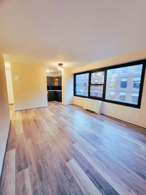 Foto del edificio - 135 Montgomery St