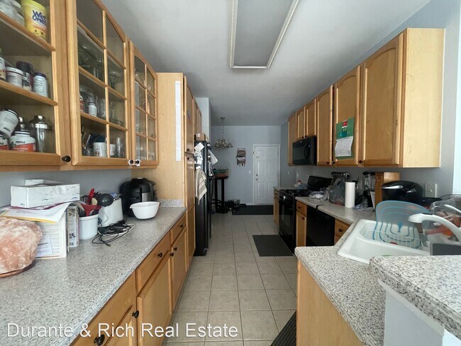 Building Photo - 3 br, 2.5 bath House - 2927 Talaga Drive