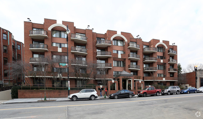 Foto del edificio - Sheffield Condominiums