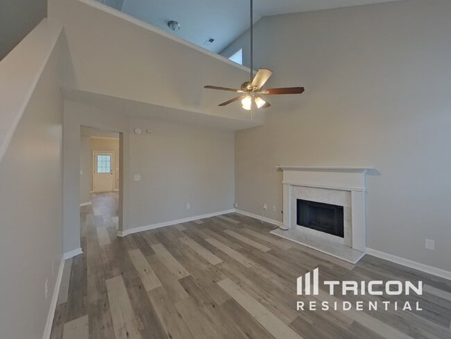 Foto del edificio - 9543 Lakeview Rd